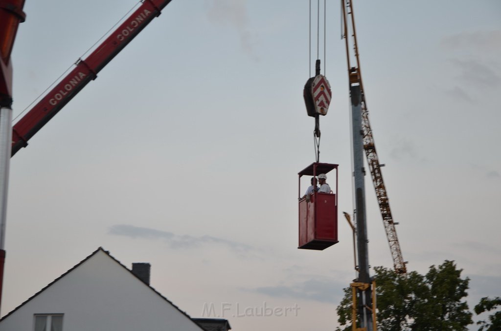 Kran drohte umzustuerzen Koeln Porz Zuendorf Hauptstr P110.JPG - Miklos Laubert